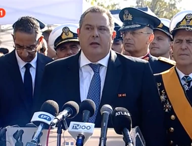 Λαϊκή απαίτηση στην παρέλαση Θεσσαλονίκης: «Καμμένε παραιτήσου να σωθεί η Μακεδονία» (βίντεο)